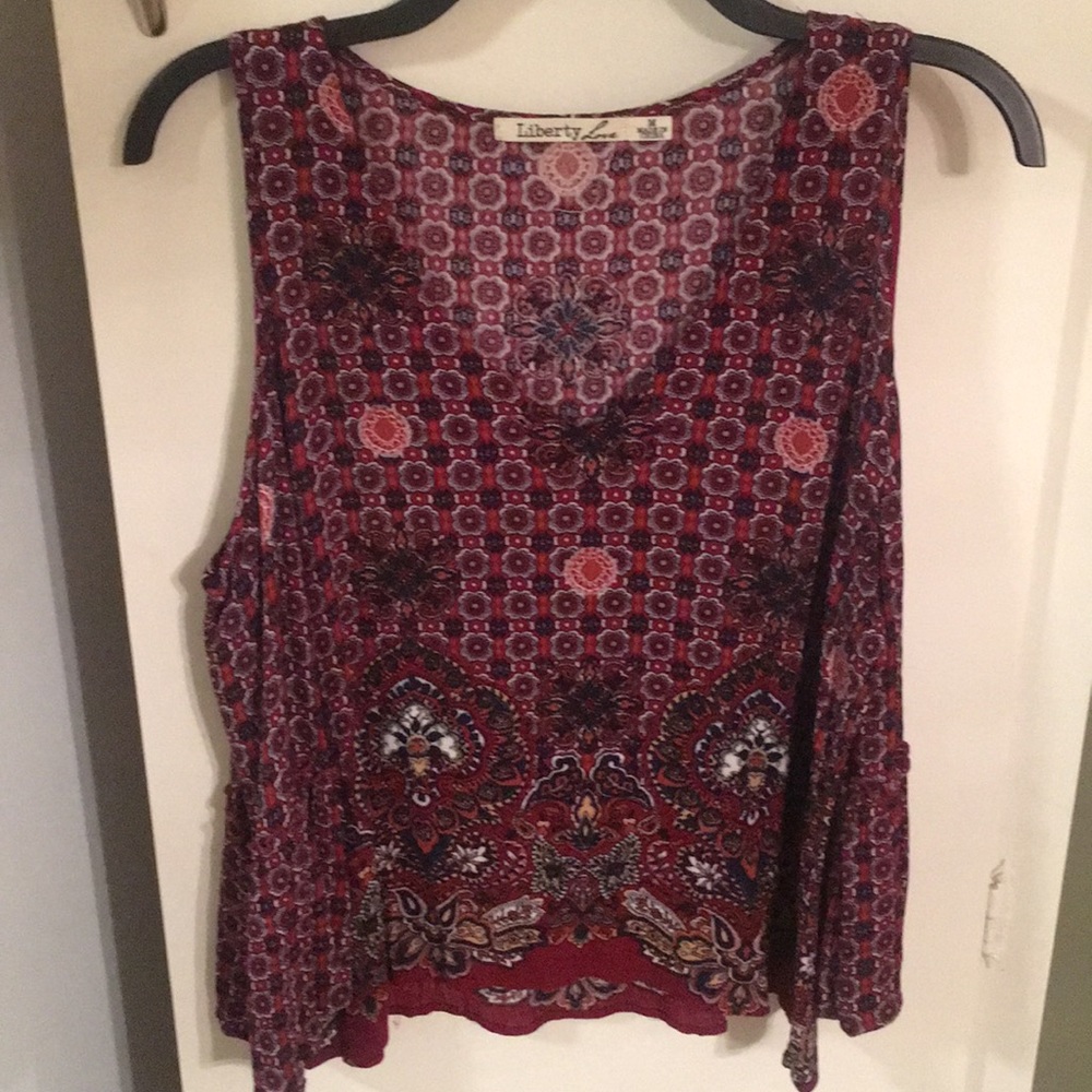 Cold shoulder top
